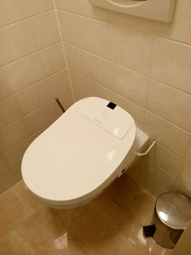 Coway BA13 (losse douchewc-bril) – In de badkamer