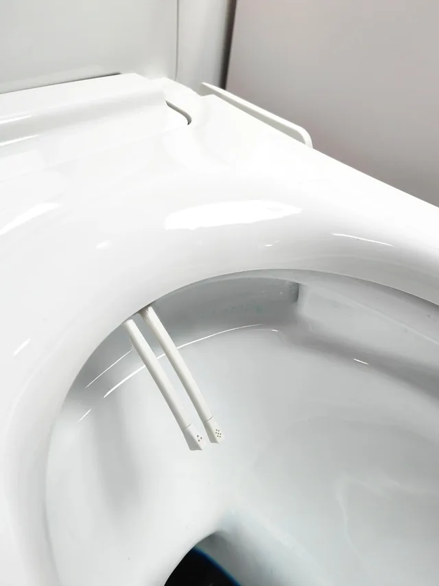 Maro D'Italia FP204 (stroomloze douchewc-bril met warm- en koudwatermengkraan) – Detail (2)