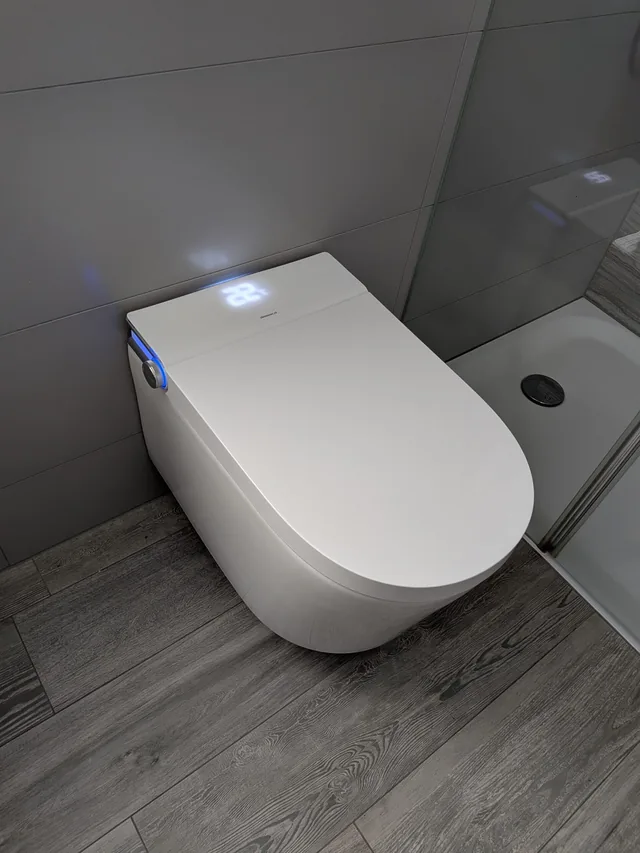 SlimmeWC Hangtoilet Topversie (compleet douchetoilet) – In de badkamer (4)