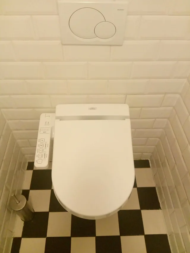 TOTO Washlet EK 2.0 combiset (TCF6632C3G + CW162YH) – In de badkamer (4)